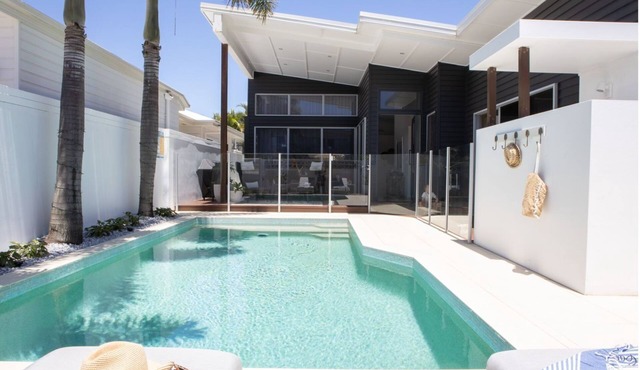 Fenne’s On Banzai- 4Bed designer beachside home