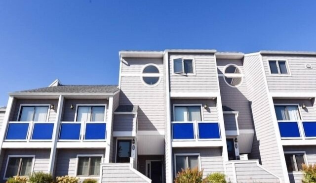 Fenwick Island 2BR 2 BA Condo 1st Floor, Screened Porch, Pool and Tennis