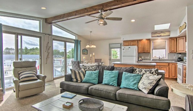 Fenwick Island Home with Canalfront Deck Less Than 1Mi to BCH