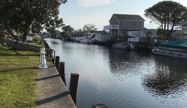 Fenwick Island on the canal. Swann Keys