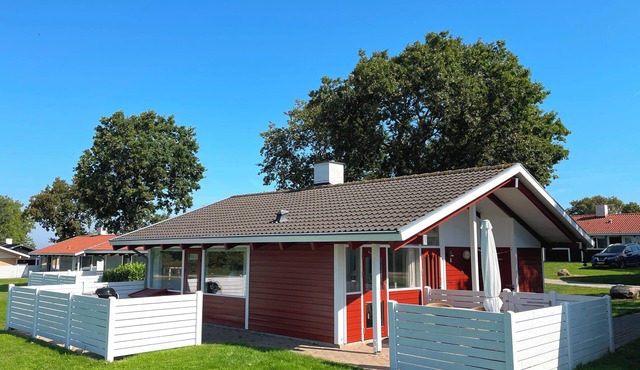 Feriebolig nær natur og hav - Fælles pool, badestrand, mini golf