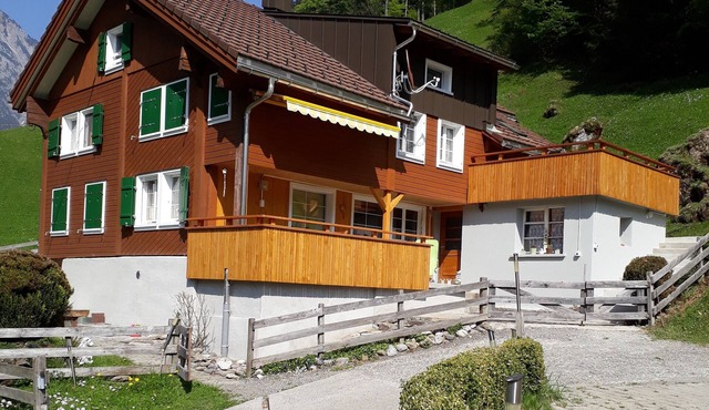 Ferienh. suitable for 2Fam, above Lake Lucerne, Switzerland (up to 3Tg on request)