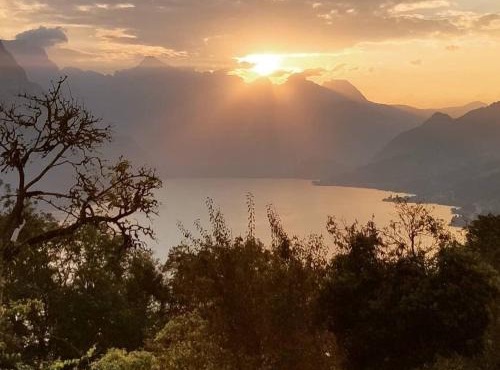 Ferienhaus mit Berg-und Seesicht