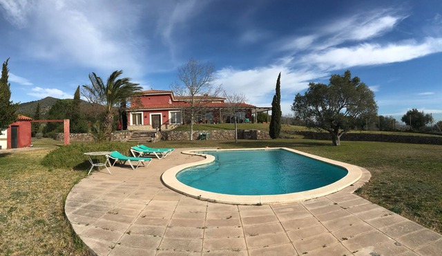 Ferienwohnung mit Privat Garten und Pool
