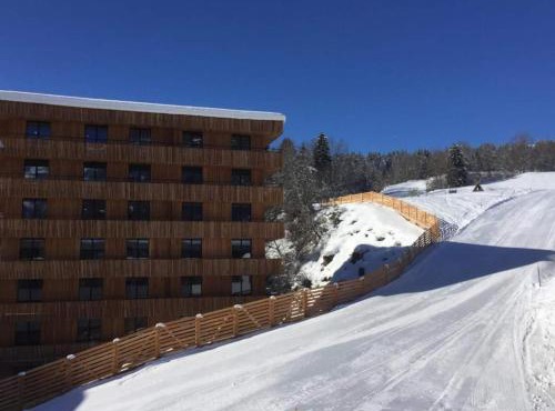 Ferienwohnung 3,5 Zimmer direkt an Ski- und Bikepiste