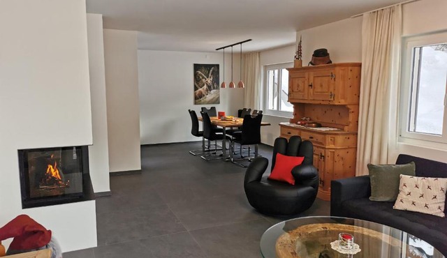Ferienwohnung Pontresina - Chesa Andrea - Gartensitzplatz