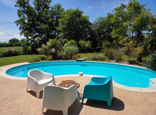Ferme équerre 12 personnes avec piscine