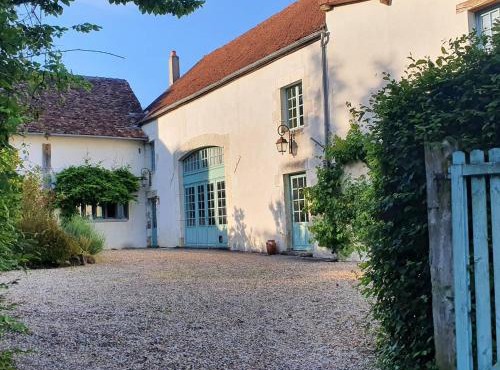 Ferme équestre & Chambres d'hôtes Gateau Stables proche Guédelon