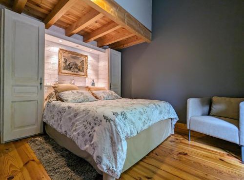 Ferme avec piscine couverte sur grand domaine - FR-1-582-515