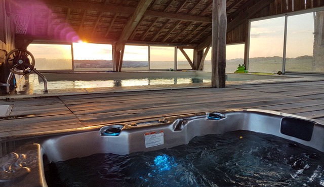 Ferme d'Antan Gers 2 party rooms 30+ heated pool spa .private lake fishing.