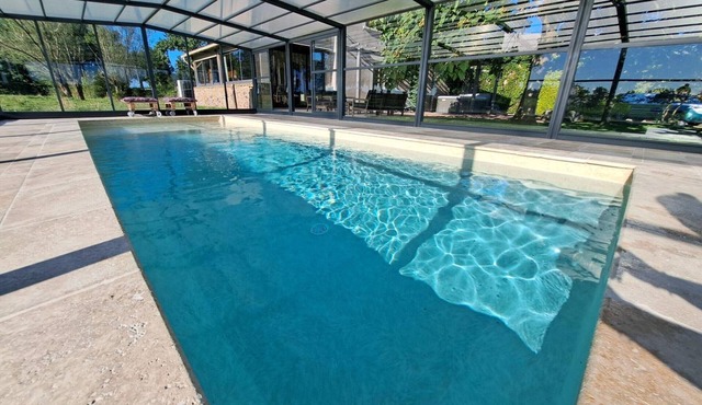 Ferme des Charolaises farmhouse with sauna, spa, pets allowed