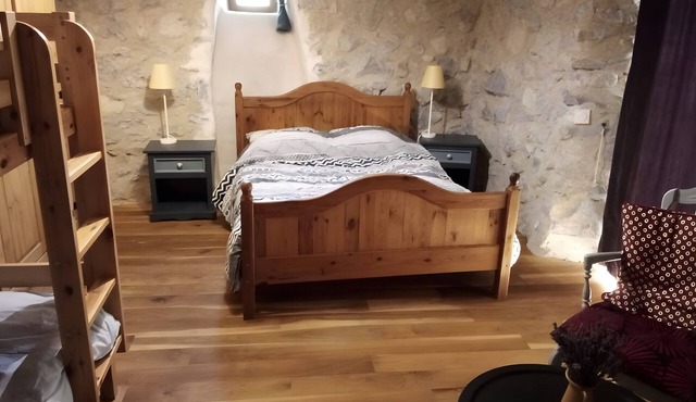 Ferme des Montagnes Bleues – Guest Room with Breakfast in the Peaceful Drôme Mountains