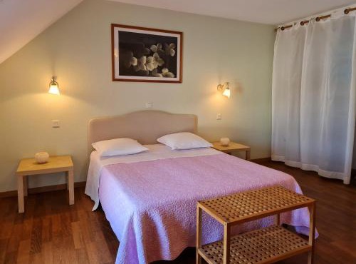 Ferme rénovée au calme - 4 chambres, petit-déjeuner inclu - FR-1-590-450