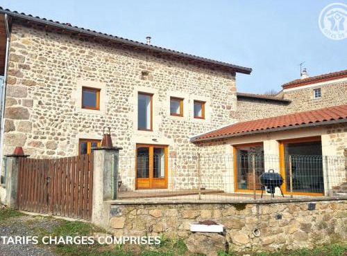 Ferme traditionnelle rénovée avec cour privative à Verrières-en-Forez - FR-1-496-314