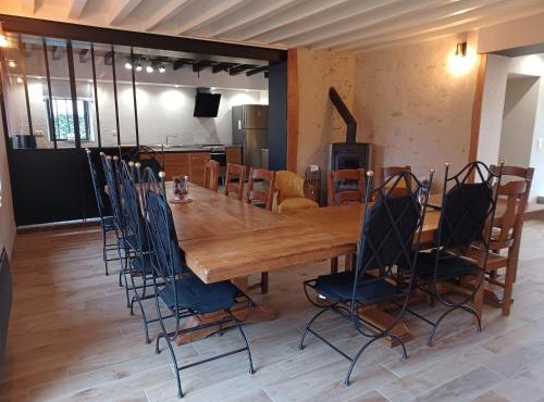 Fermette de charme rénovée avec grand terrain, 5 chambres, proche du circuit 24H du Mans - FR-1-410-304