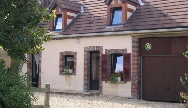 Fermette Gâtinaise Rénovée à 1h30 de Paris - 4 Chambres, Calme et Verdure - FR-1-590-49