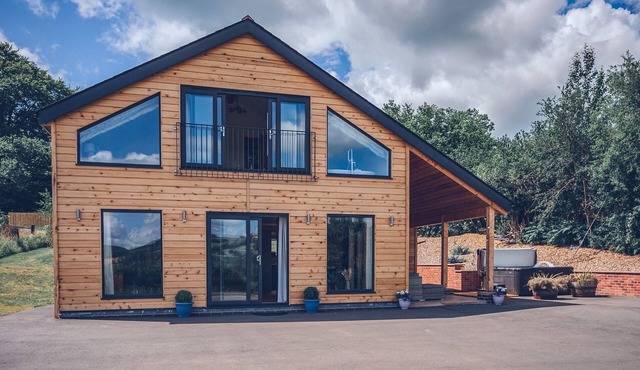 Fern at Harp Meadow - Three Bedroom House, Sleeps 6