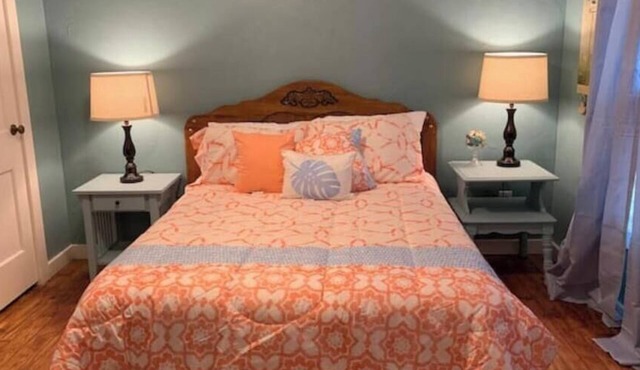 ,Fern Corner: 4 bedroom/2 Bath