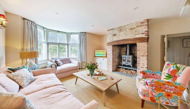 Fern House sleeps 4 guests in 2 bedrooms