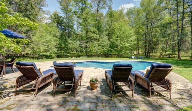 Fern Leaf Farmhouse - Stylish in Narrowsburg