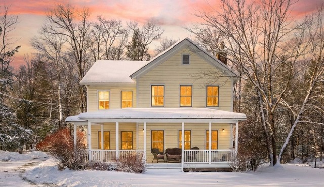 Fern Leaf Farmhouse - Cozy and Peaceful