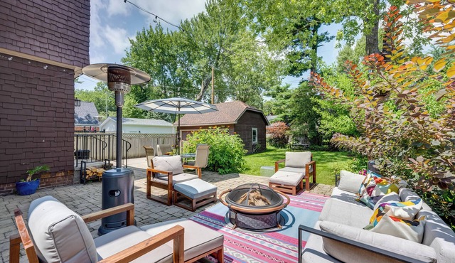 Ferndale Gem, Walk to Stores & Restaurants!