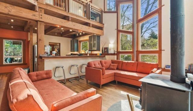 Fernhaven - New Listing!