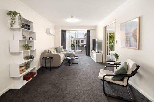 Ferny Cove - Resort Living by Surfers Paradise Beach