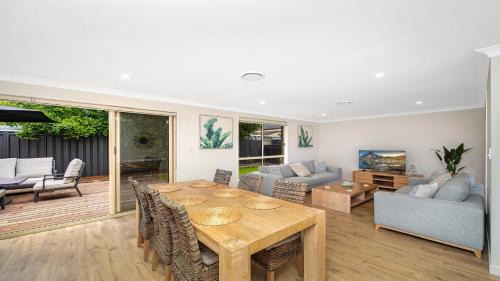 Ferry Breeze Ettalong Beach