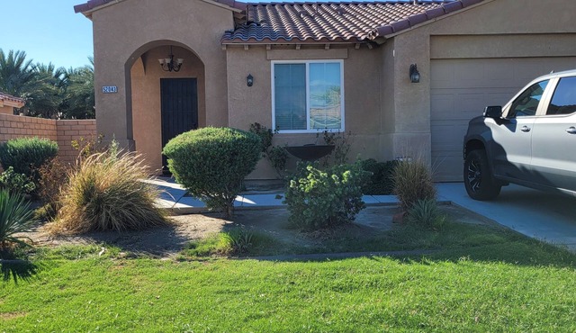Festival house with Pool just blocks away from Coachella Fest and Stagecoach