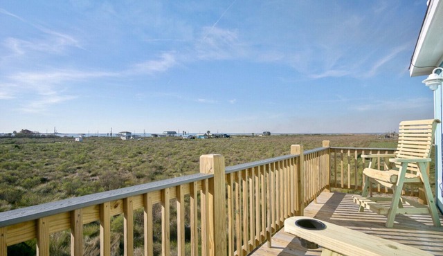 Fetching, cozy home, Sleeps 4! Pet&kid friendly!