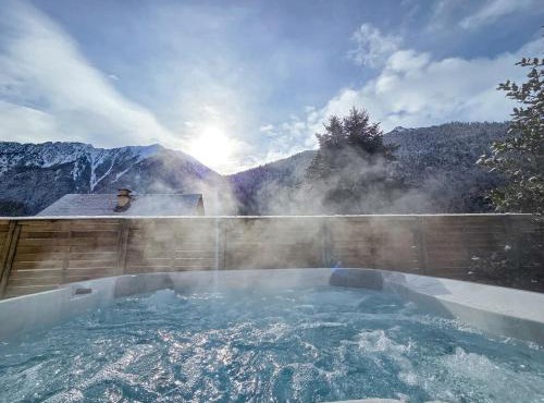 Feuille de Cimes Jacuzzi et Sauna Le Sylvestre