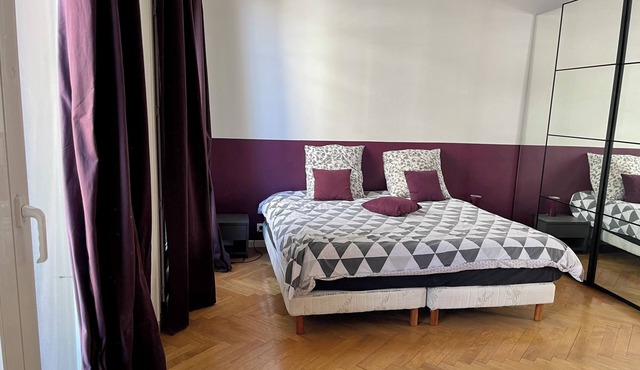 Few Steps From Local Attractions , Perfect for Families