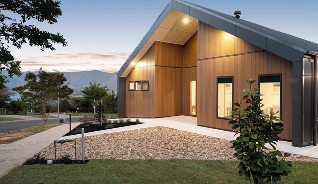 Fiddle View | Alfresco Dining with Mountain Views