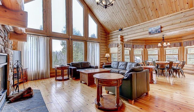 Fiddler Lake 72 Canadian cottage