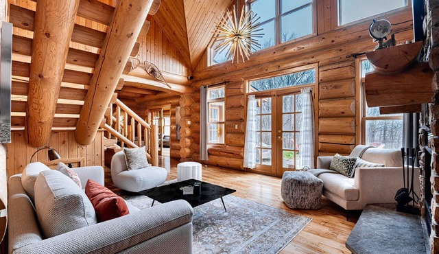 Fiddler Lake Resort Chalet + Private Jacuzzi