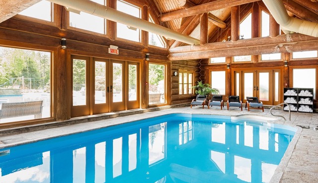 Fiddler Lake Resort: Luxury Chalet + Hot Tub