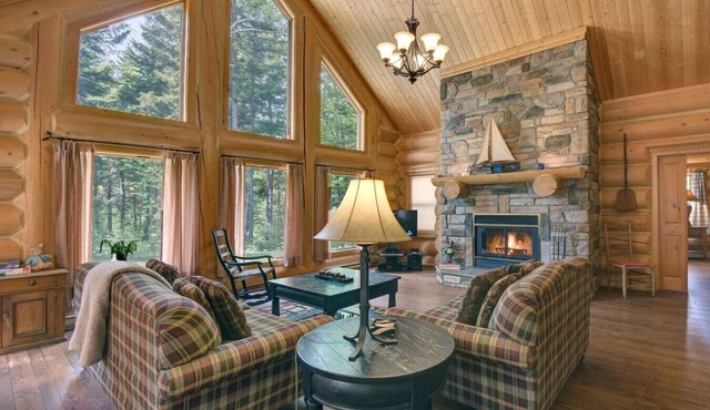 Fiddler Lake Resort: Cozy Chalet + Hot Tub