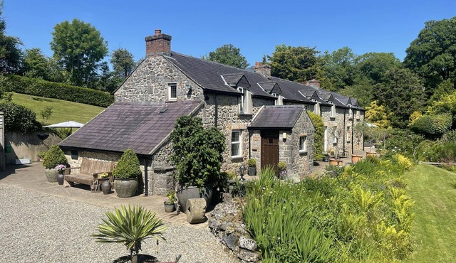 Fiddlers Green Cottage, Tenby