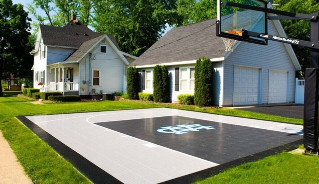 Field House - Game Room - DOWNTOWN Dells - Basketball Court- Arcade