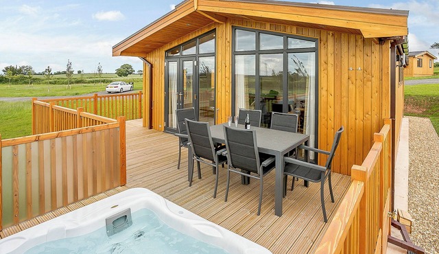 Field View Lodge (Pet)