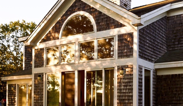 Fields & Pond Views - Minutes To Long Point Beach