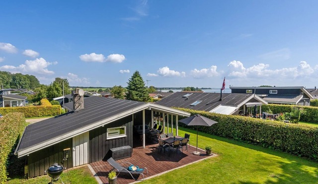 "Fiete" - 200m from the sea by Interhome