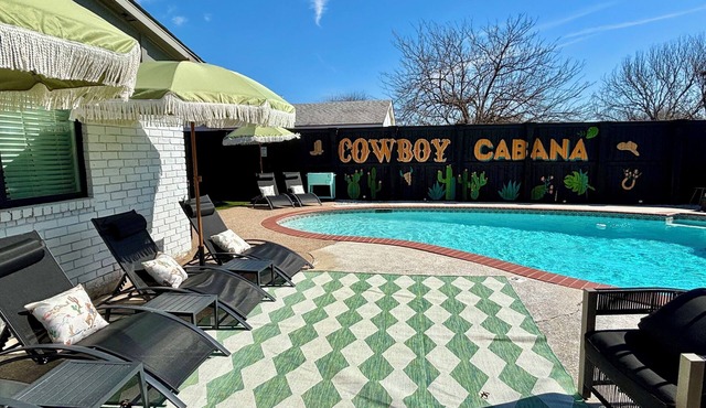 fifa-15 mins to stadium~Cowboy Cabana~pool~putting green~firepit~projector~games