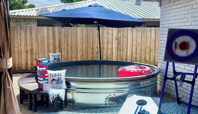 fifa-15 mins to stadium -Speakeasy-game room-Gatsby-themed-heated pool