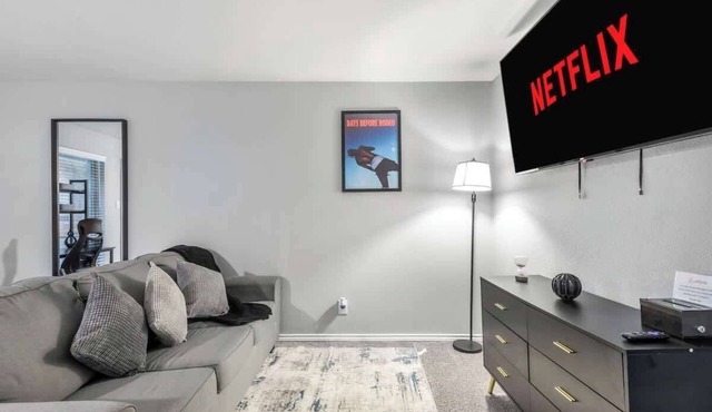 FIFA | 3 Min Walk to AT&T | 1BR | Free Parking!