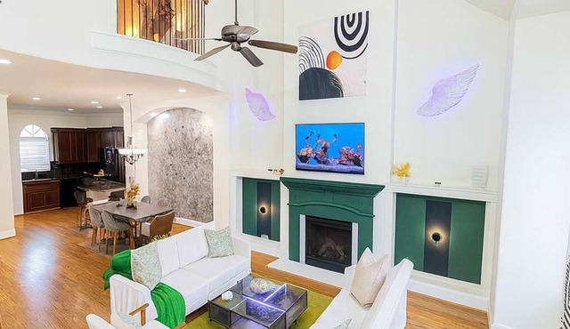 FIFA Central Near Galleria | Private Pool + Garage
