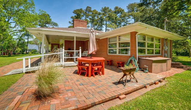 Fifties Beaufort Home w/Patio, On Newport River!