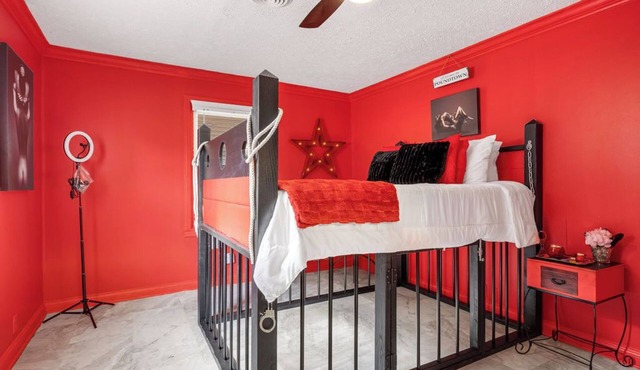 Fifty MORE Shaydes Of Play-the perfect private oasis for a couple 2 explore&play