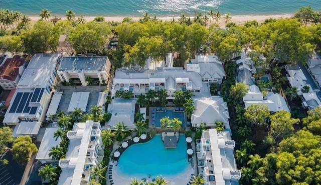 Fig Oasis Poolside Resort Living at The Beach Club